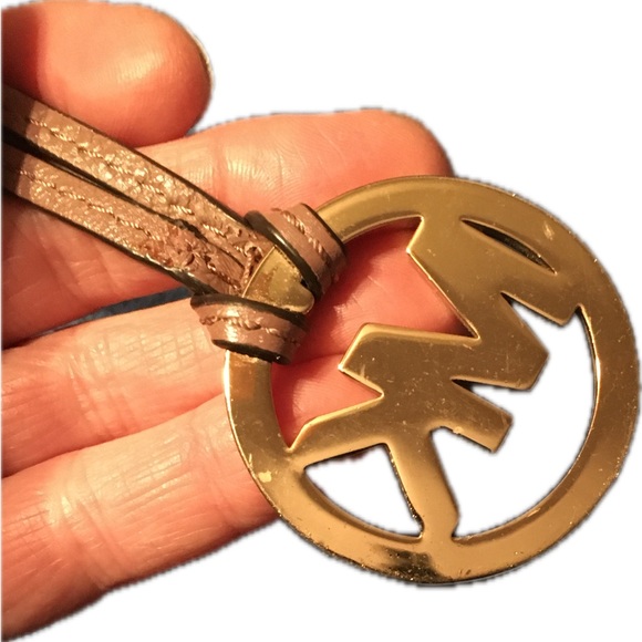 Michael Kors MK Charm Hang Tag Gold Tone Keychain Key Fob Charm Long Strap - Picture 3 of 3